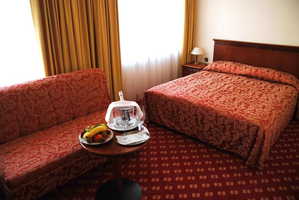 Hotel Zvezda Мурска-Собота Номер фото