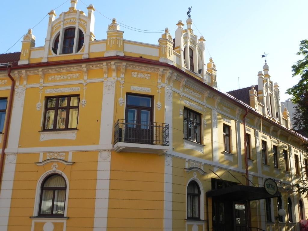 Hotel Zvezda Мурска-Собота Экстерьер фото